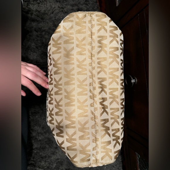 Michael Kors Beige Tall Canvas Signature Tote - Picture 7 of 12